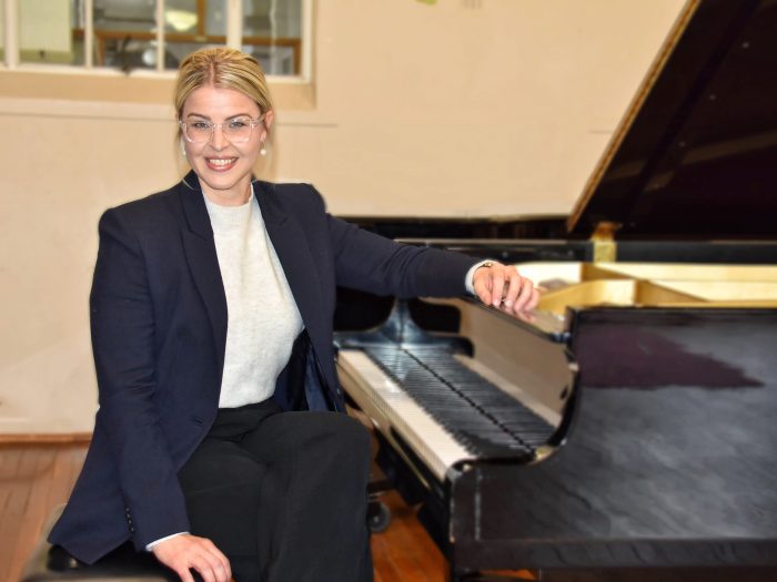 Brieley Cutting, Pianist &  Piano Teacher